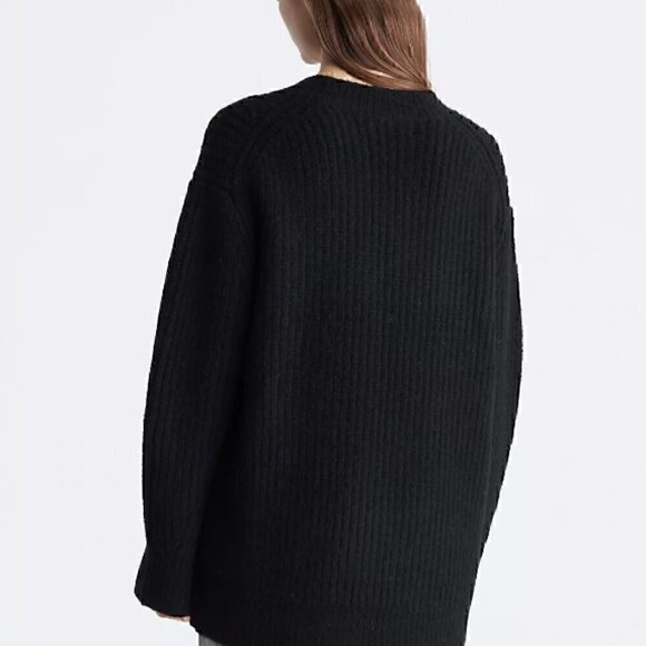 NWT Calvin Klein Relaxed Fit V-Neck Black Sweater -Merino Wool & Cozy! - Picture 2 of 11